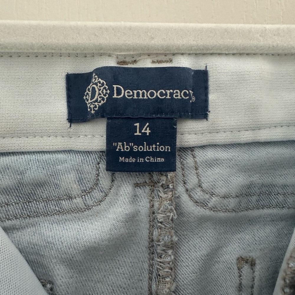 Democracy Women's Light Blue Jeans - 'Ab'solution'